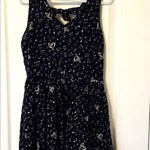 Cute musical note Hot Topic dress